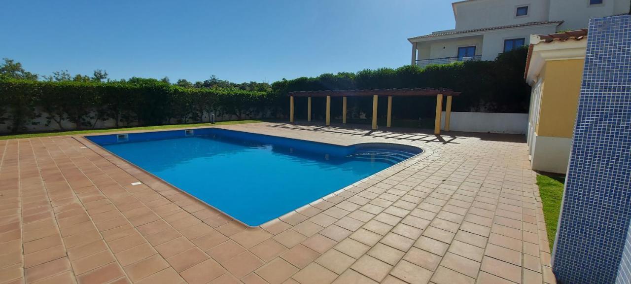 Apartamento Piscina 5 Minutos Praia Alcantarilha Kültér fotó